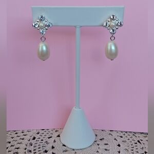 VINTAGE-STYLE CLIP-ON EARRINGS RHINESTONES/FAUX PEARL STUD W/TEARDROP FAUX PEARL